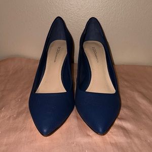 Navy BCBGeneration Pumps